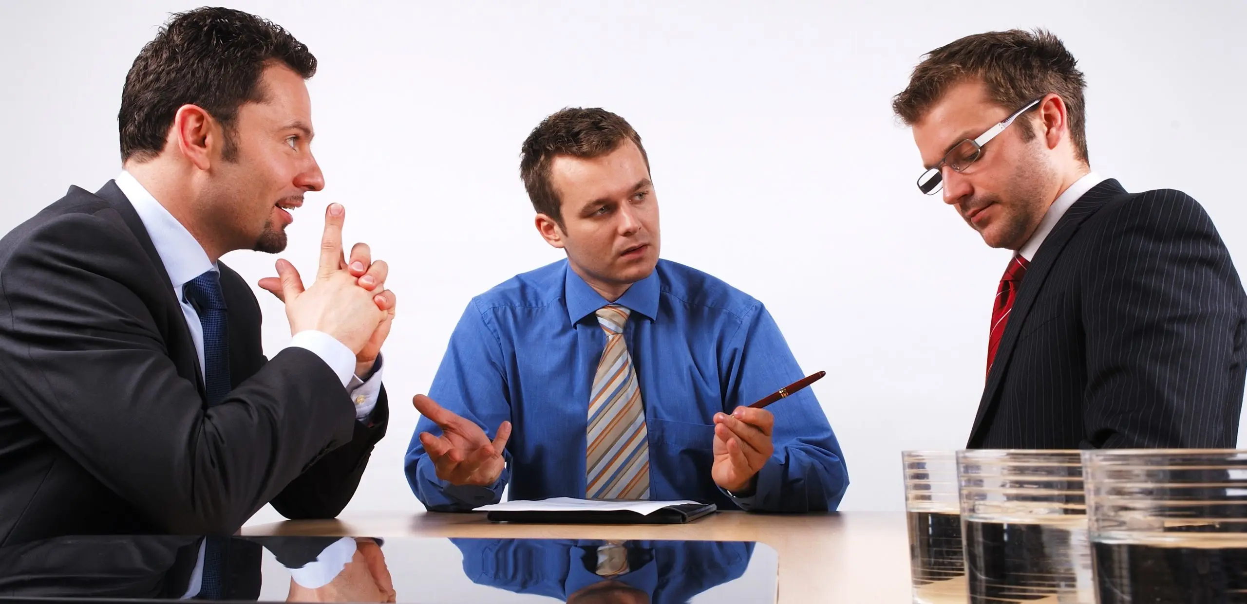 داور در پیش فروش